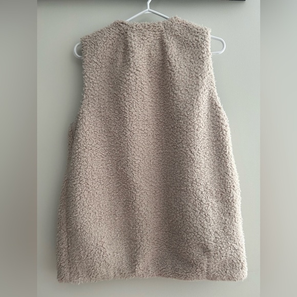 Wilfred sherpa vest - Picture 3 of 4